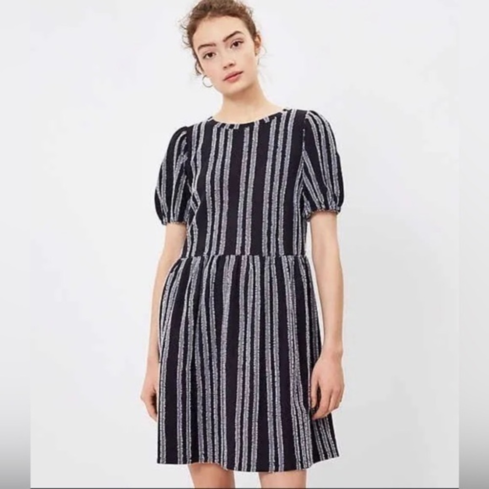 NWOT Loft Women’s Small Black White Stripe Puff Short Sleeve Swing Dress S